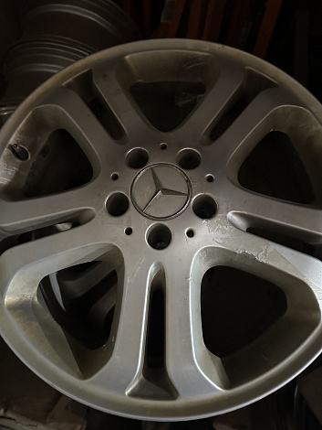 Литой диск Mercedes 