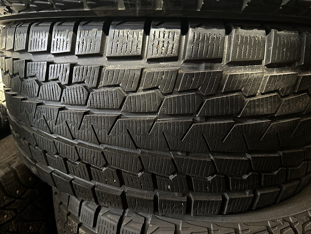 Yokohama 255/45 R20
