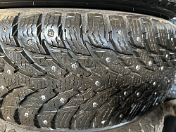 Nokian 225/60 R17